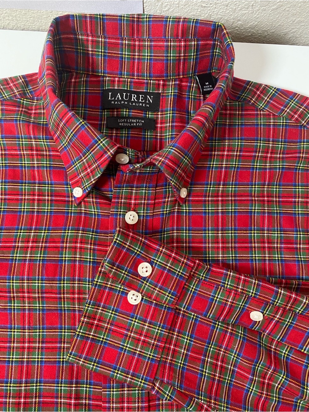 Lauren Ralph Lauren Men's Button down Shirt Medium Red Soft Stretch Regular Fit